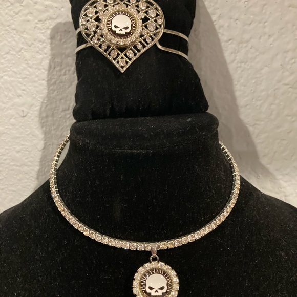 “Willie G” Design Harley Davidson Snap Rhinestone Choker and Cuff Bracelet - Picture 5 of 5